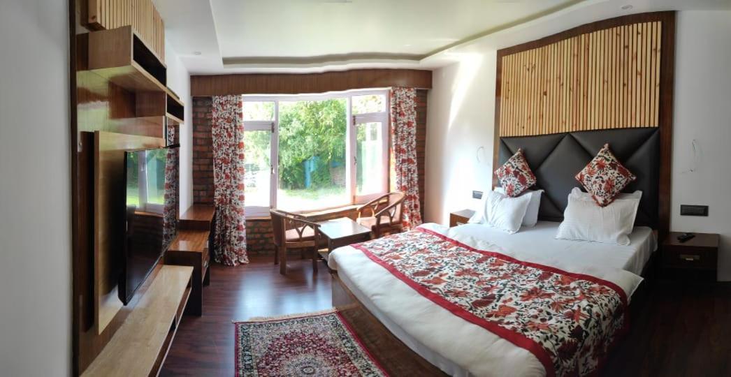 Hotel Lidder Palace Pahalgam Luaran gambar