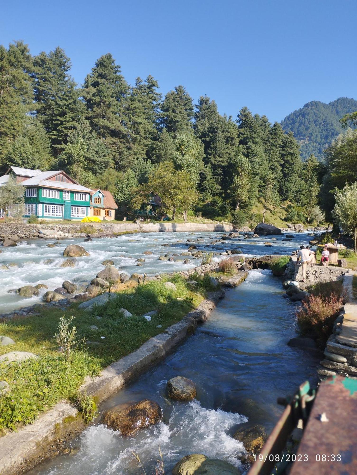 Hotel Lidder Palace Pahalgam Luaran gambar