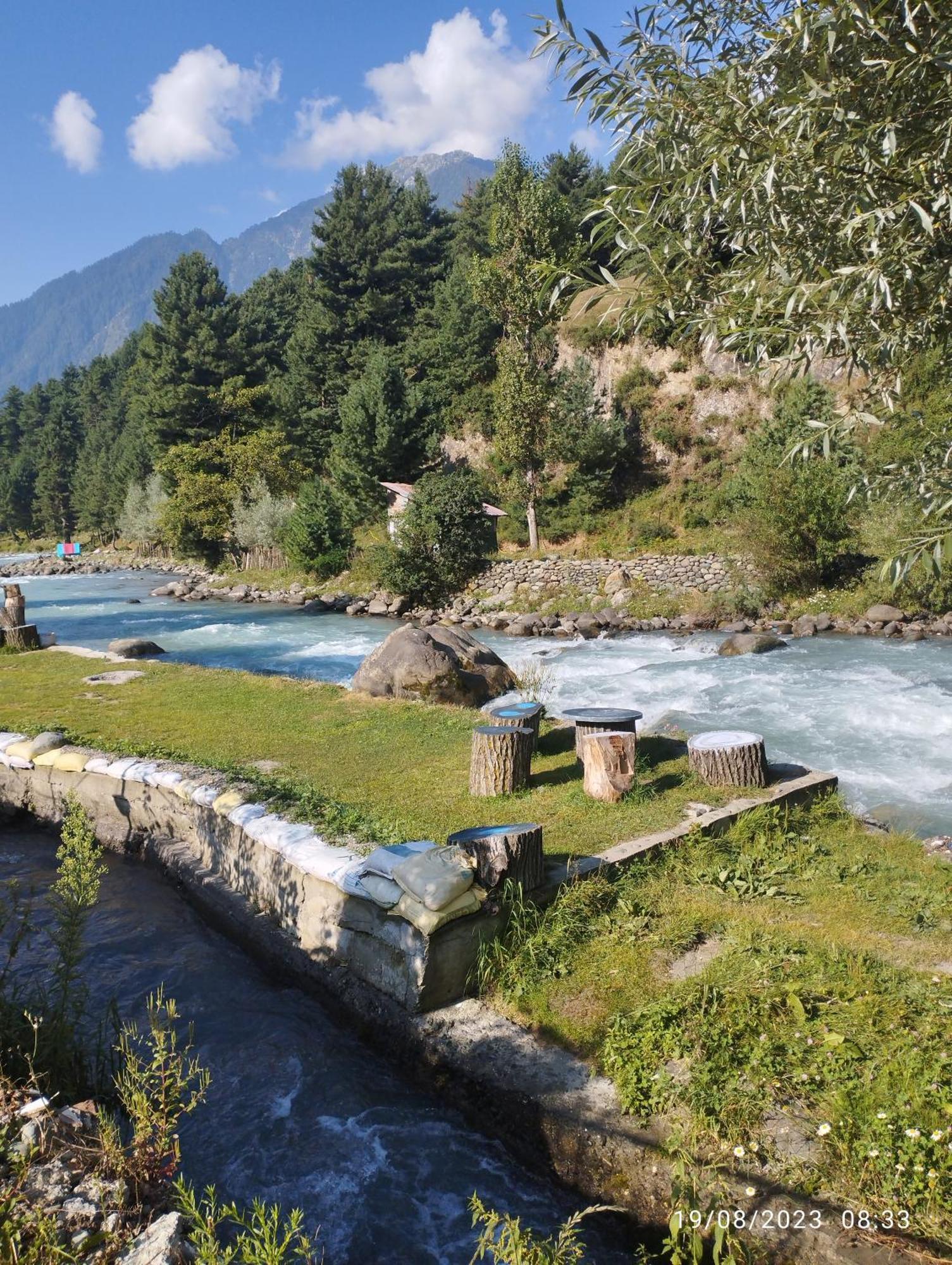Hotel Lidder Palace Pahalgam Luaran gambar